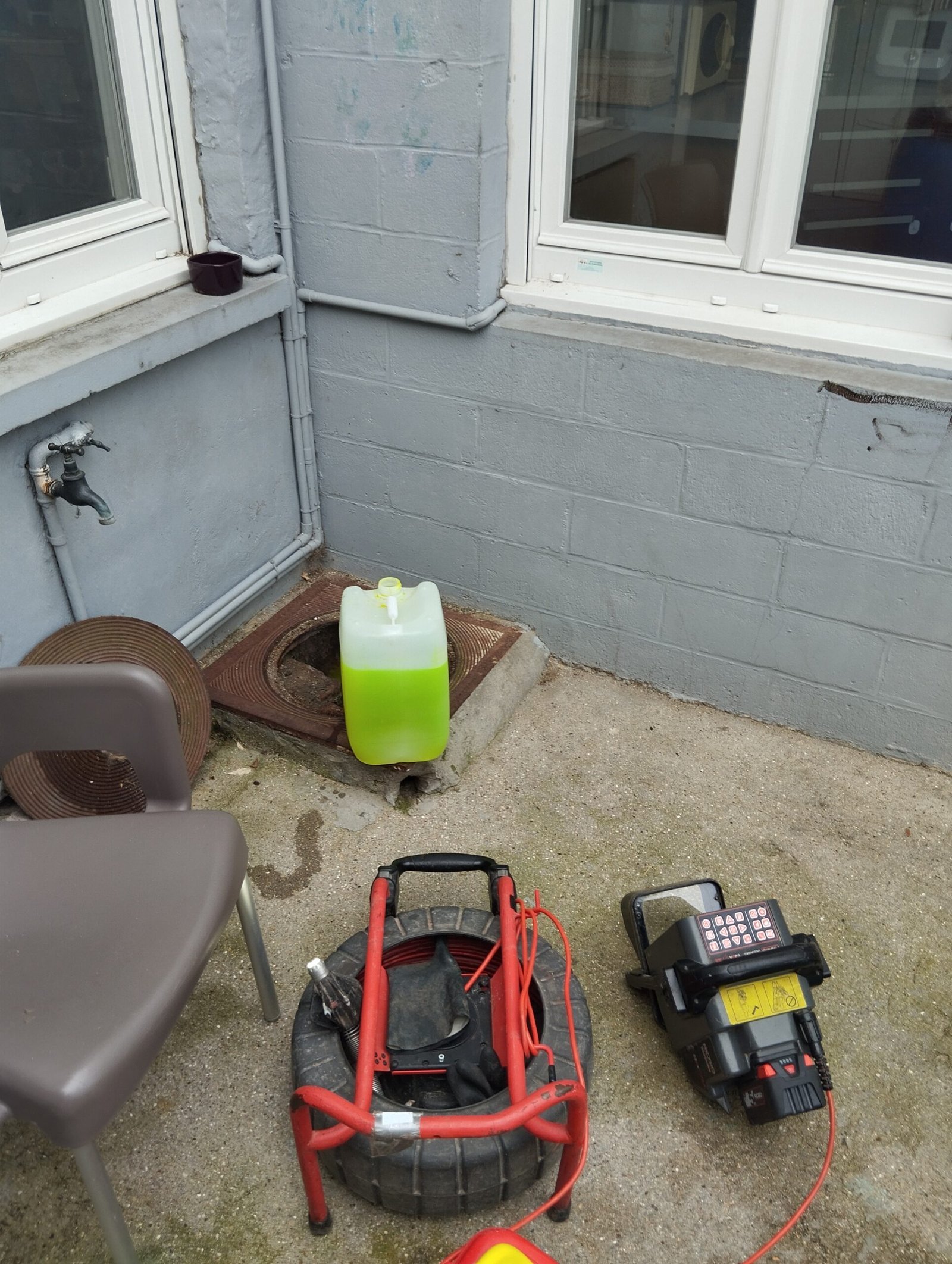 contact débouchage Strasbourg - Recherche fuite avec colorant et caméra d'inspection canalisation