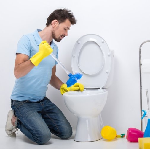 Débouchage toilettes avec ventouse